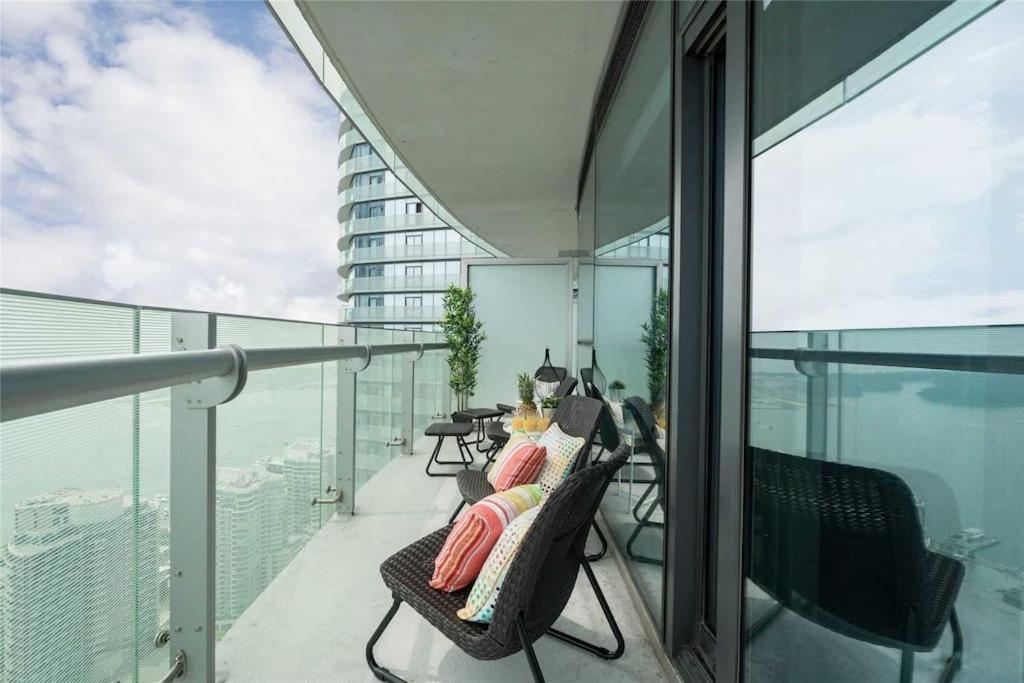 New Superior Lakeview Luxury 3-Bedroom Suite On 48 Floor Toronto Zewnętrze zdjęcie