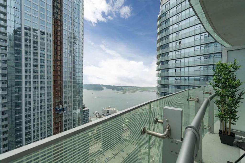 New Superior Lakeview Luxury 3-Bedroom Suite On 48 Floor Toronto Zewnętrze zdjęcie